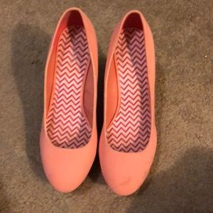 Peach/apricot heel wedges